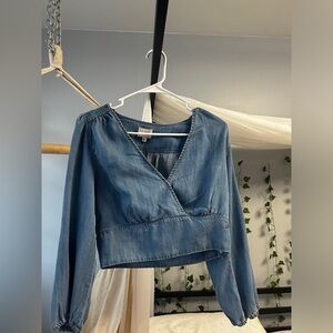 GUESS CROSSOVER DENIM TOP